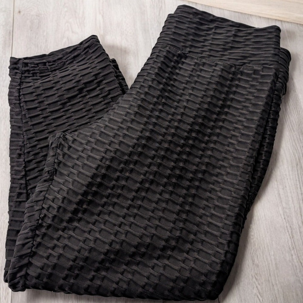 Textured Ruched Butt Capris Leggings Plus Size XL Black Cropped Stretch Pants